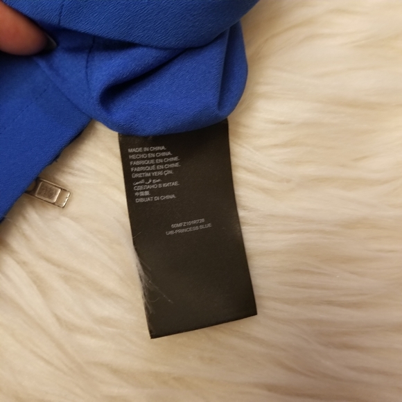 LONG Blue SLEEVES BLOUSE.. - Picture 9 of 16